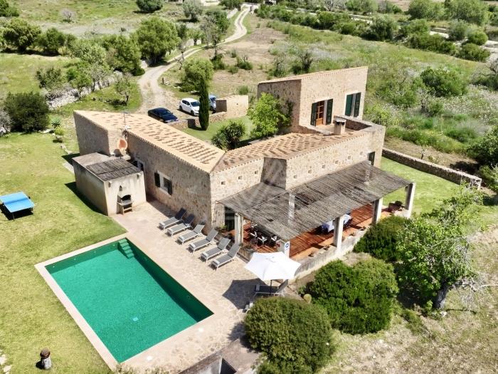 Encanto mallorquín, con vistas al campo y piscina