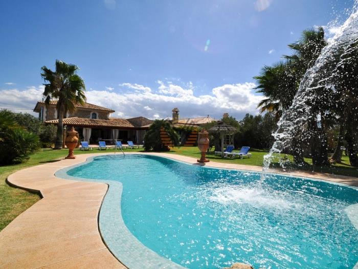 Can Gamundi casa vacacional con gran piscina y jardín Can Picafort