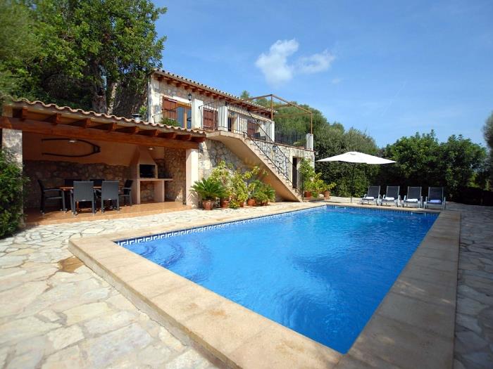 Puchet con piscina privada y vistas panoramicas