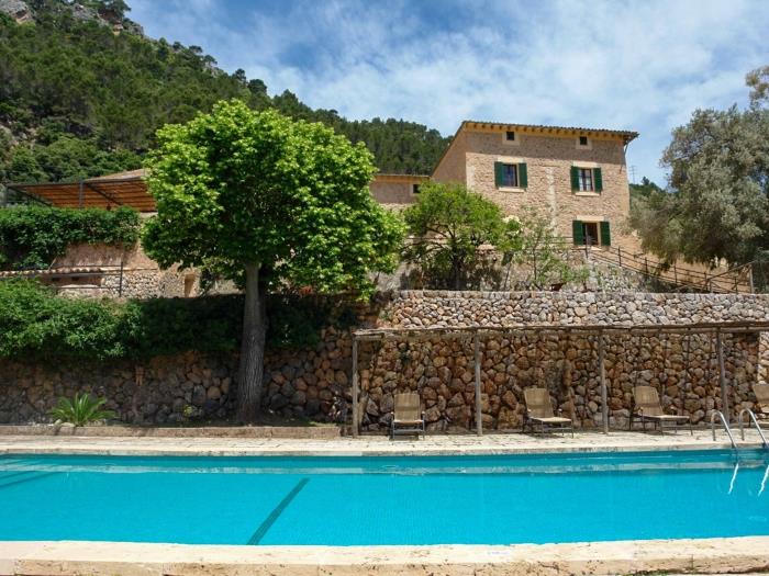 Biniforani Nou, para 16 personas, casa rural con piscina en Bunyola, Mallorca