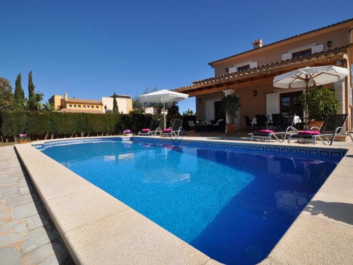 Villa Gatoves, Villa Unifamiliar en Sa Coma, Mallorca