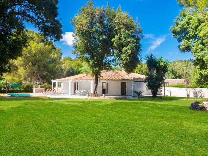 Casa Encinar, villa con jardin y piscina privada