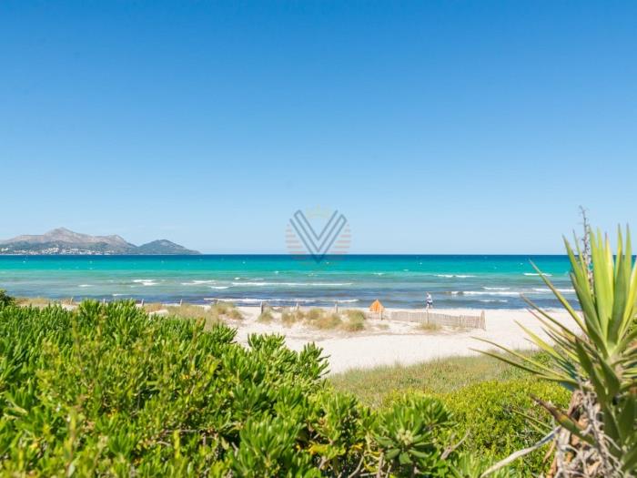 Villa Joy, en primera linea de playa