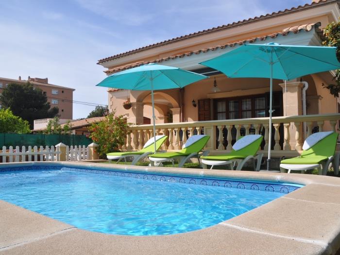 Villa Llac Blau, Family pool & beach, Alcudia Bay